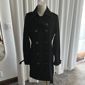 Burberry Black Trench Coat Raincoat with Tailored Fit